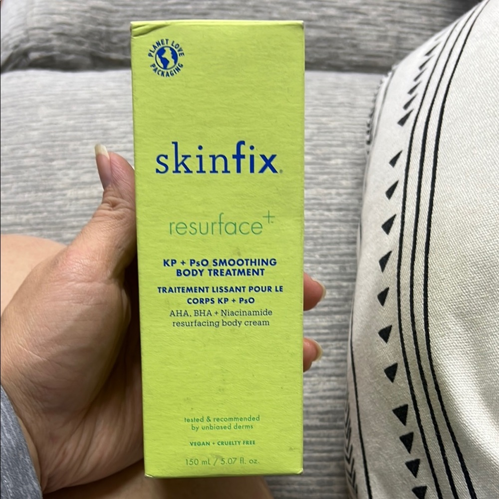 Resurface+ KP+ PsO Smoothing Body Treatment - Green